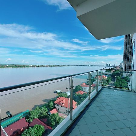 Infinity 28 Hotel And Residence Phnom-Penh Buitenkant foto