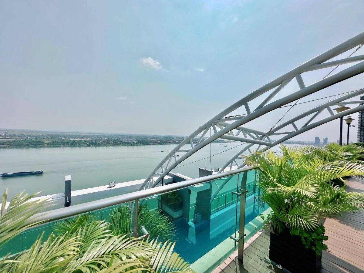 Infinity 28 Hotel And Residence Phnom-Penh Buitenkant foto