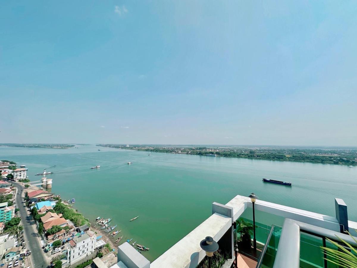 Infinity 28 Hotel And Residence Phnom-Penh Buitenkant foto