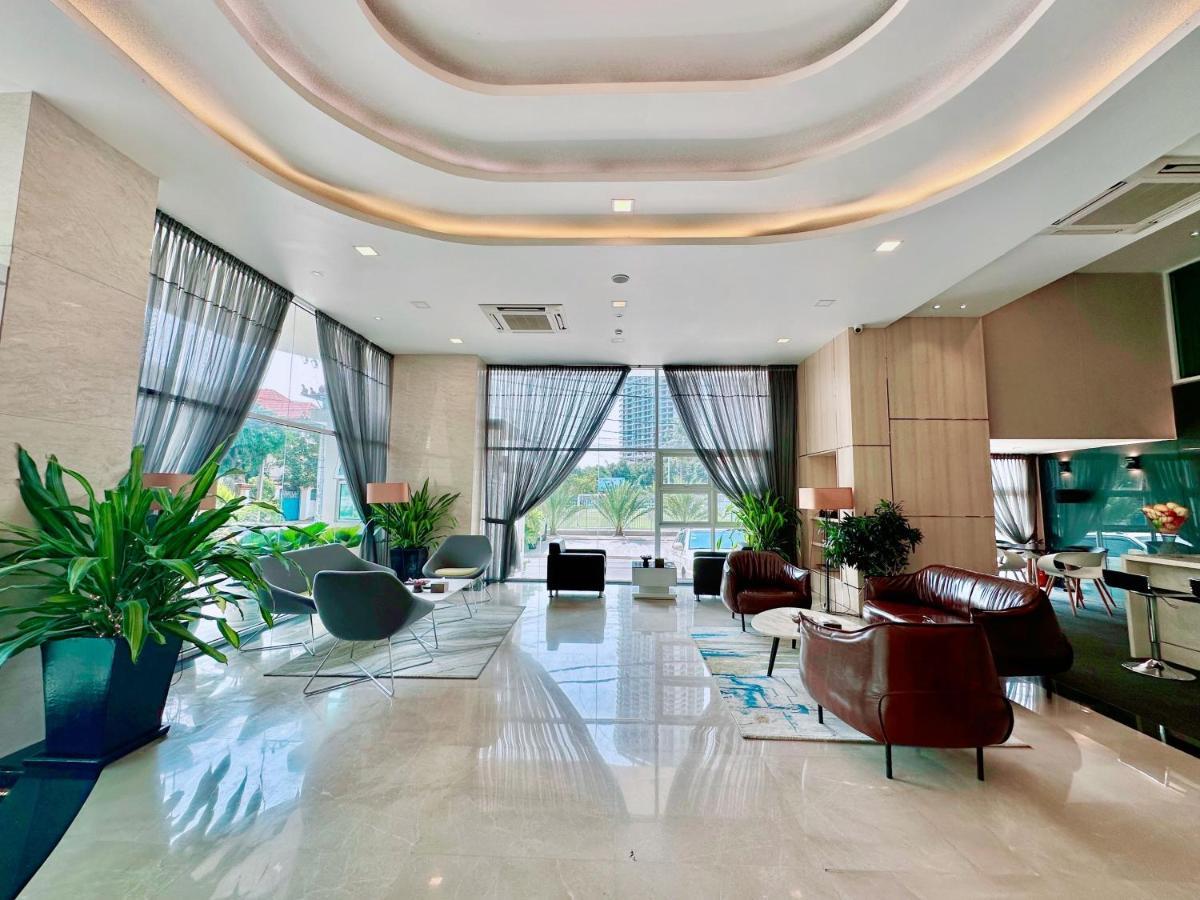 Infinity 28 Hotel And Residence Phnom-Penh Buitenkant foto