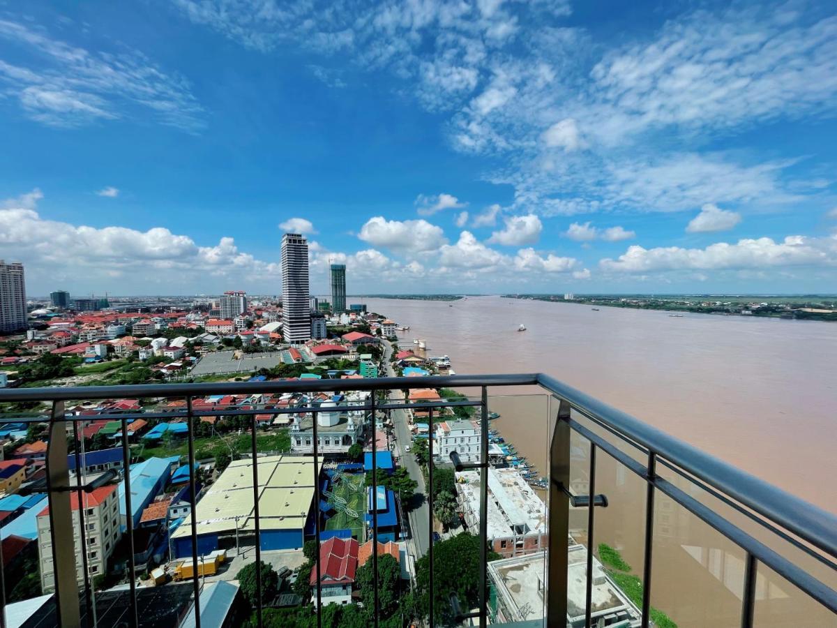 Infinity 28 Hotel And Residence Phnom-Penh Buitenkant foto