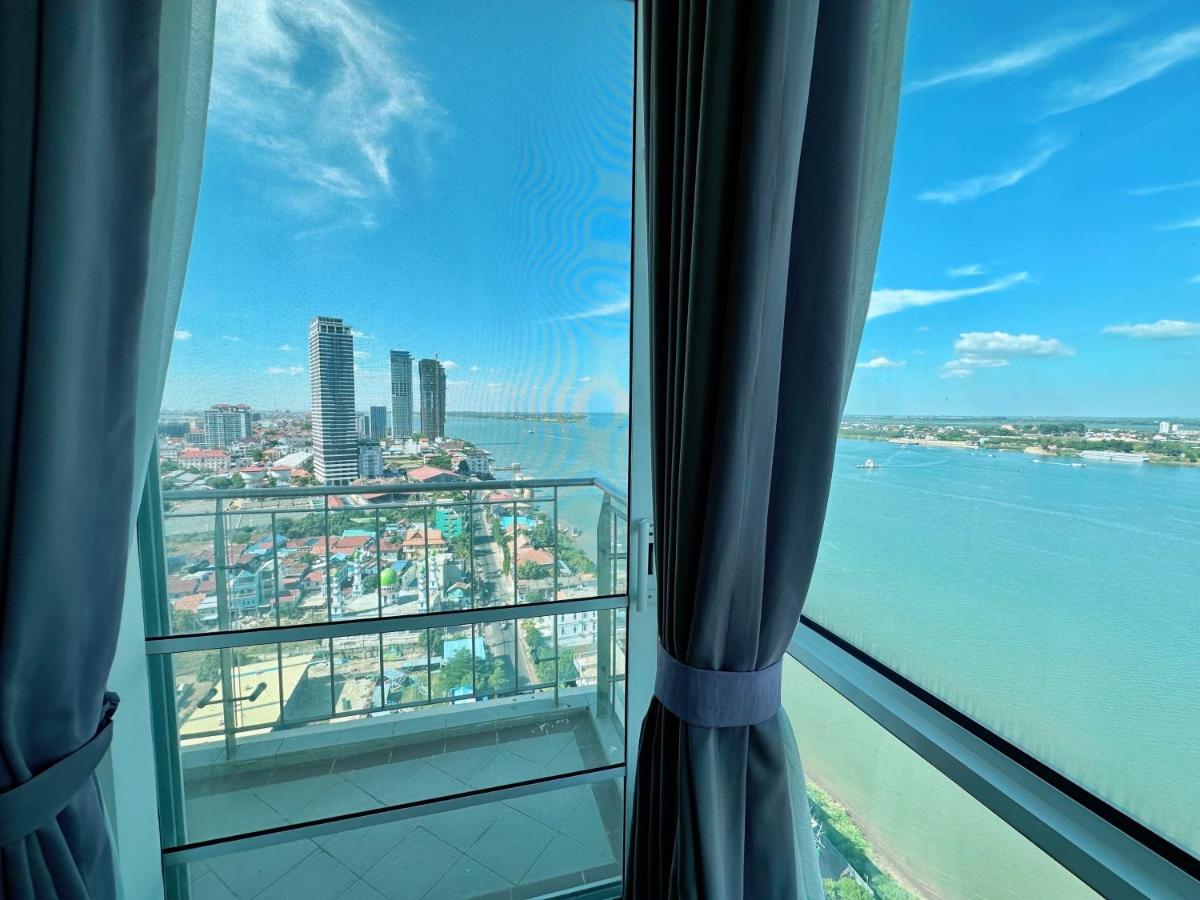 Infinity 28 Hotel And Residence Phnom-Penh Buitenkant foto