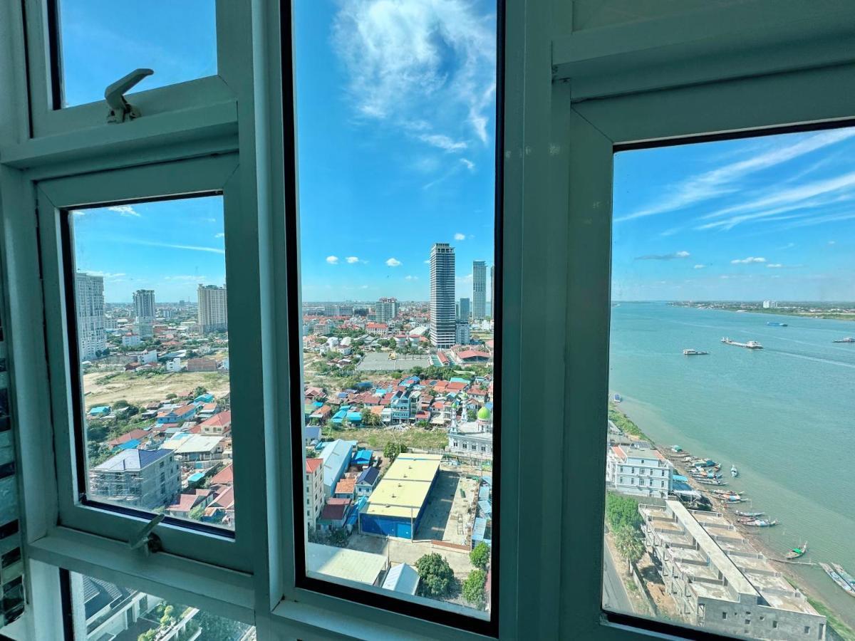 Infinity 28 Hotel And Residence Phnom-Penh Buitenkant foto