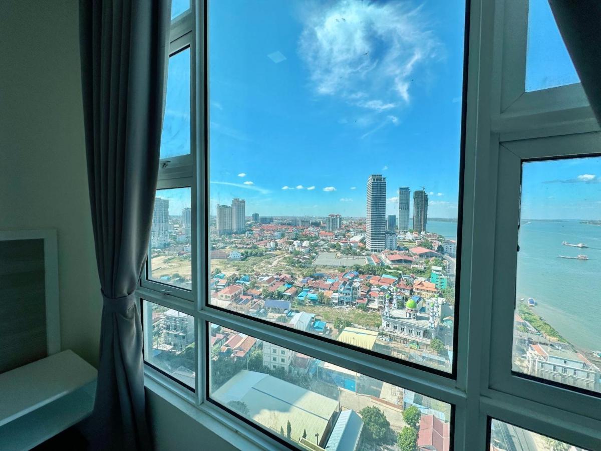Infinity 28 Hotel And Residence Phnom-Penh Buitenkant foto