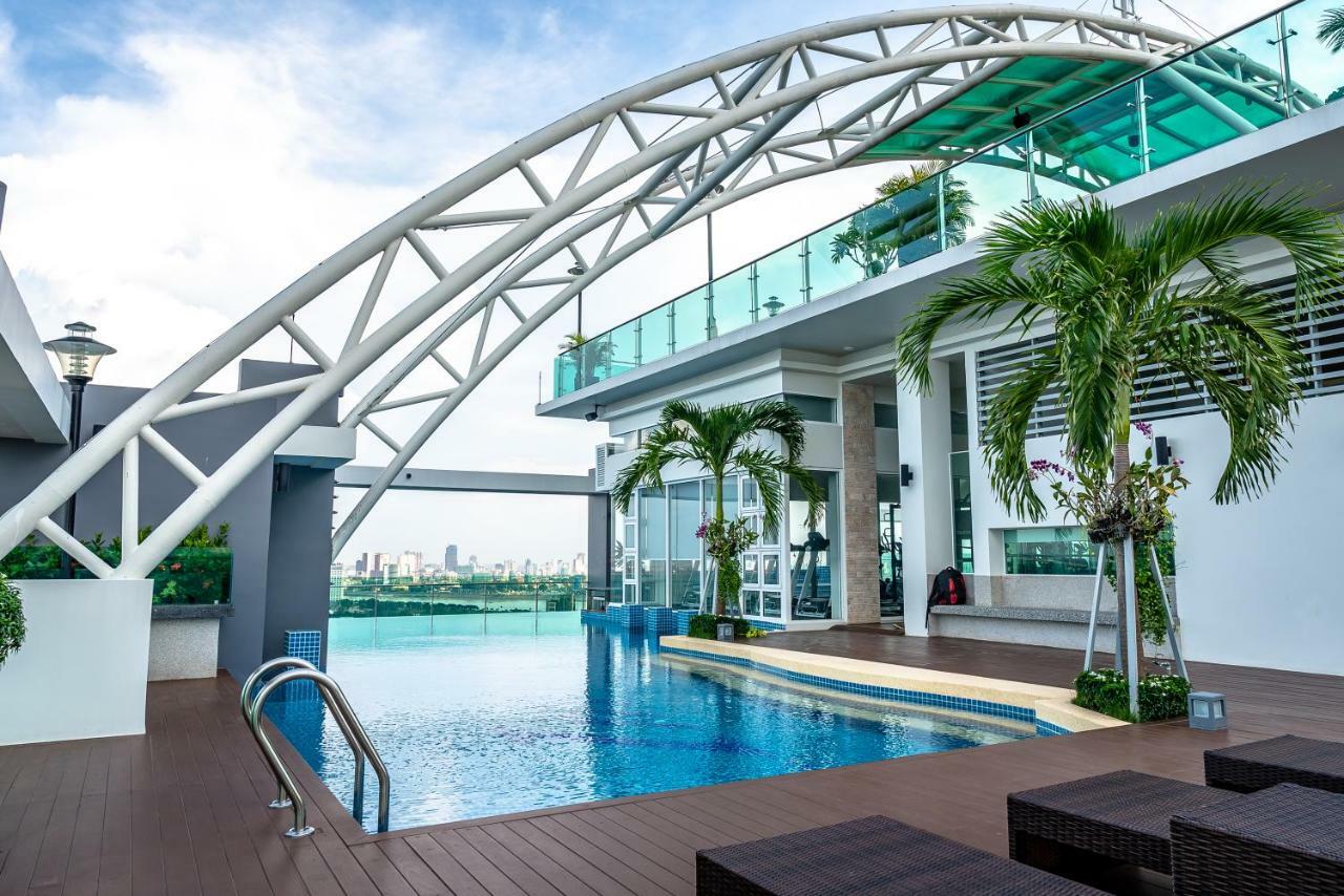 Infinity 28 Hotel And Residence Phnom-Penh Buitenkant foto