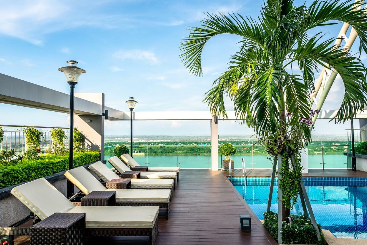 Infinity 28 Hotel And Residence Phnom-Penh Buitenkant foto